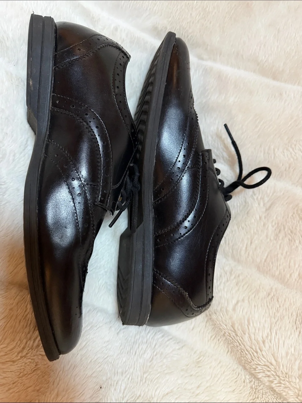 Florsheim Black Leather Brogue Lace-Up Oxfords